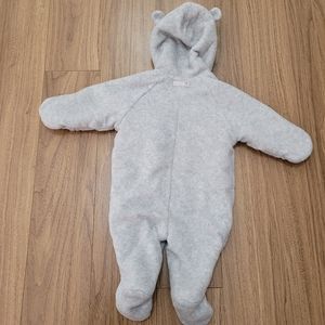 Old navy baby fleece jumpsuit gray colour size 3M